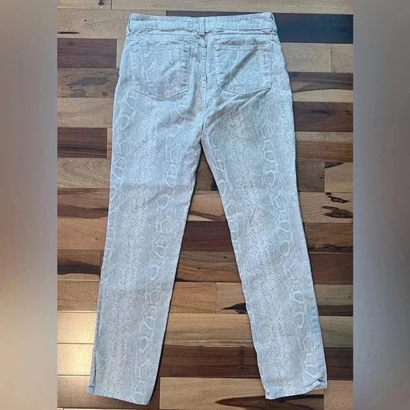 NYDJ | ladies Python print skinny pants/jeans. Size: 8 - Picture 16 of 16